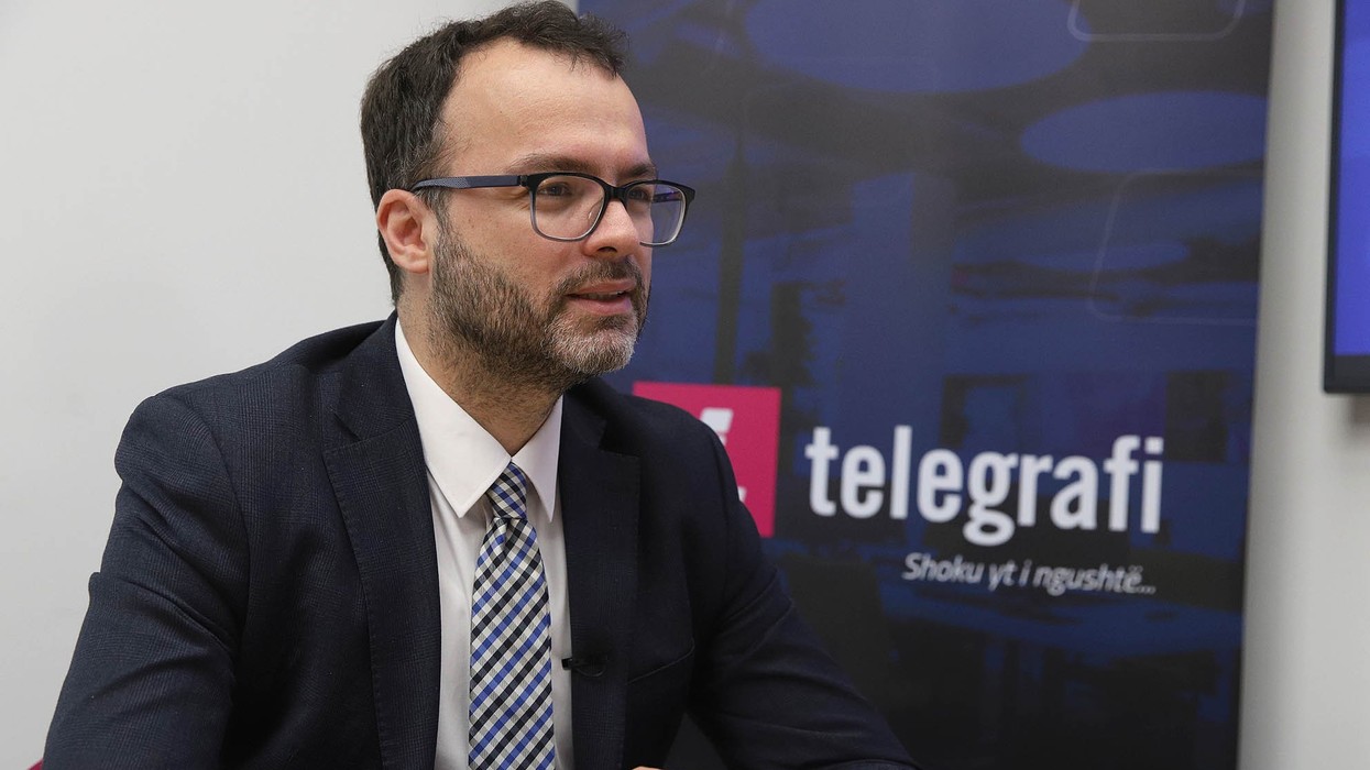 Vela sfidon Hotin: Publiko vendimin e emërimit të Sejdiut si këshilltar politik – nuk ekziston