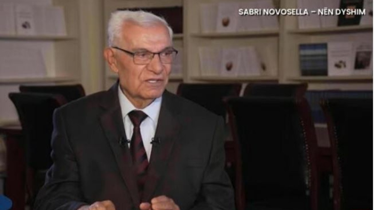 Dosja prej 247 faqesh: Çfarë zbulojnë dosjet e Sigurimit të Shtetit shqiptar për Novosellën?
