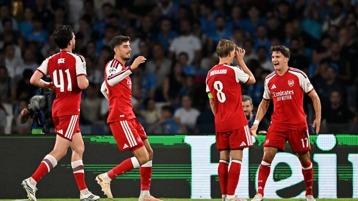 Arsenali triumfon në Napoli, Odegaard vendos ndeshjen
