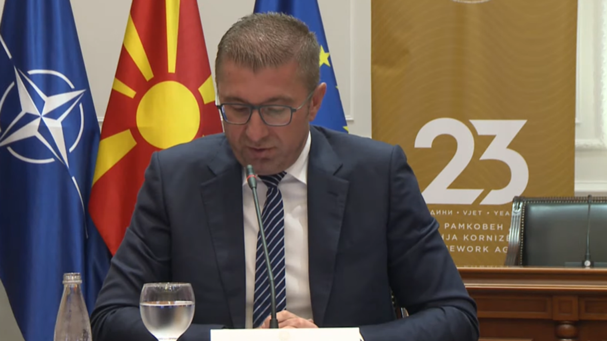 Mickoski uron 22 Nëntorin: Komuniteti shqiptar, me gjuhën, kulturën dhe vlerat e tij, është pjesë thelbësore e shtetit tonë Mickoski uron 22 Nëntorin: Komuniteti shqiptar, me gjuhën, kulturën dhe vlerat e tij, është pjesë thelbësore e shtetit tonë