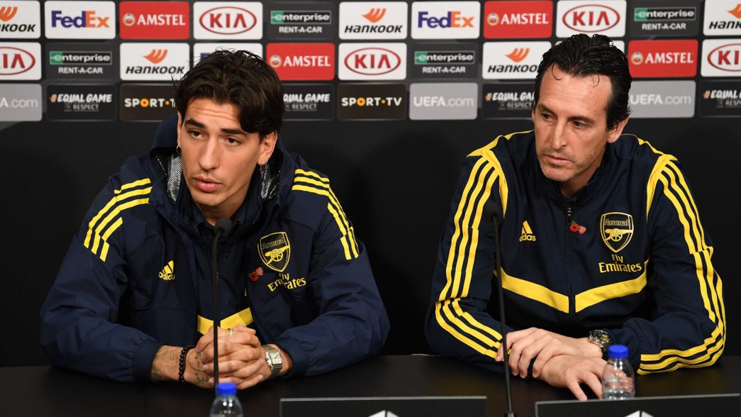 2019/11/bellerin-emery.png