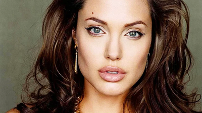 2020/04/Angelina-Jolie.png