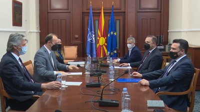2021/04/sela-zaev-gashi.png