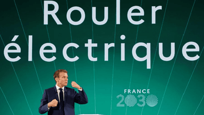 2022/10/Emmanuel-Macron.png
