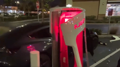 2023/04/Tesla-Charger.png