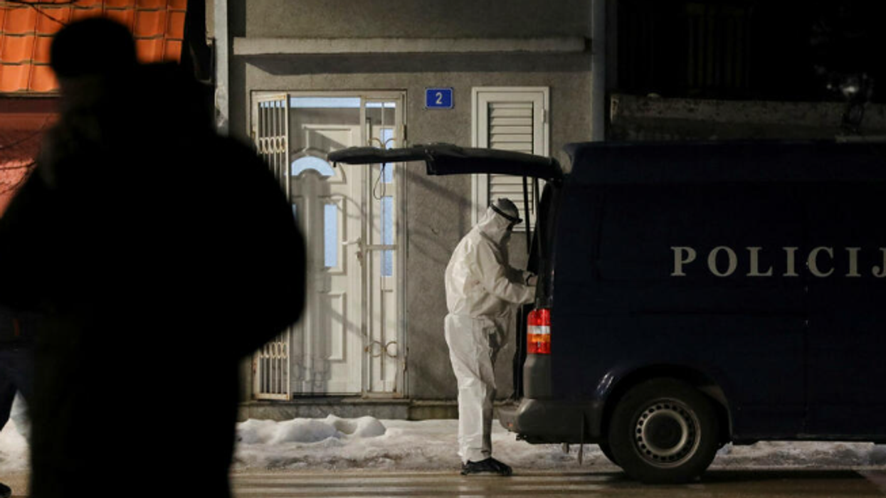 Pas tragjedisë në Mal të Zi - Në xhepat e të dyshuarit për vrasjet janë gjetur 80 plumba