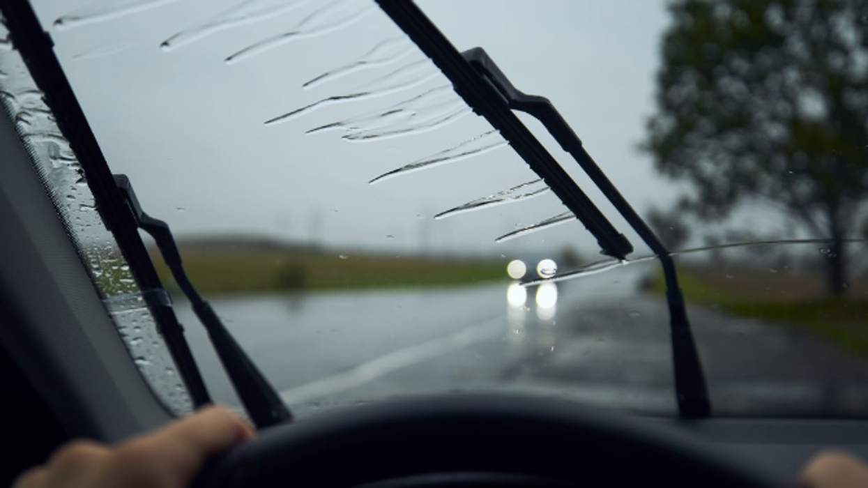 Nuk keni nevojë të zëvendësoni fshirëset, mund t'i rinovoni duke hequr shtresën e gomës