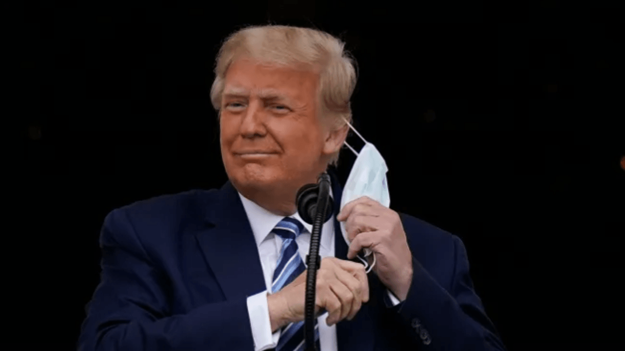 Trump përmbys politikat e Biden, rikthen në ushtri trupat që refuzuan të merrnin vaksinat kundër COVID-19