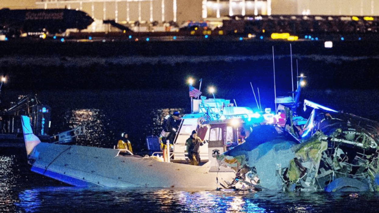 Çfarë e shkaktoi përplasjen vdekjeprurëse mes helikopterit dhe aeroplanit në Uashington?
