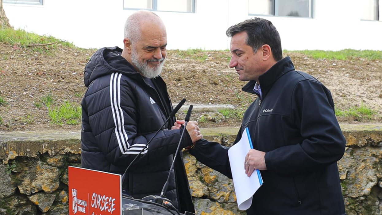 Heshtje në PS pas arrestimit të Veliajt, Rama mbërrin në Kryeministri, mblidhet grupi parlamentar