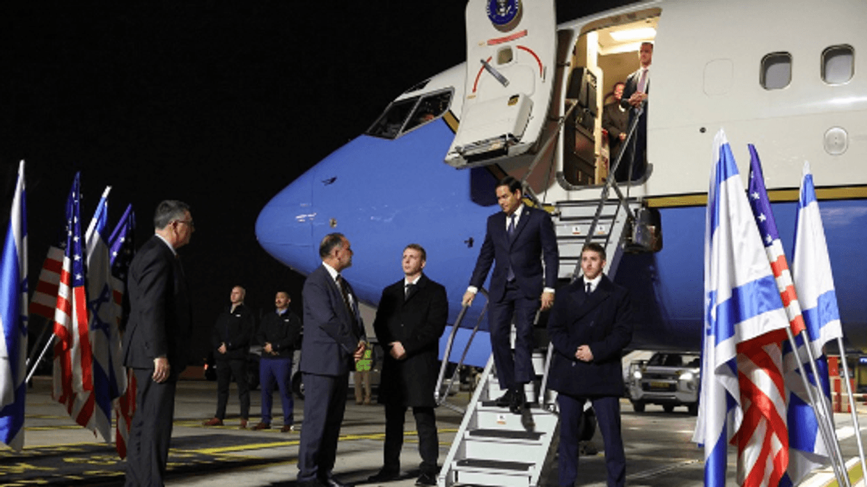 Sekretari amerikan i Shtetit mbërrin në Izrael për vizitën e tij të parë në Lindjen e Mesme