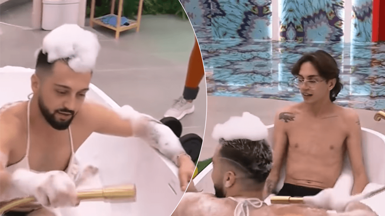 Situata bëhet akoma më qesharake, Gjestit i hyn Vserlo në vaskë, dyshja lahen bashkë