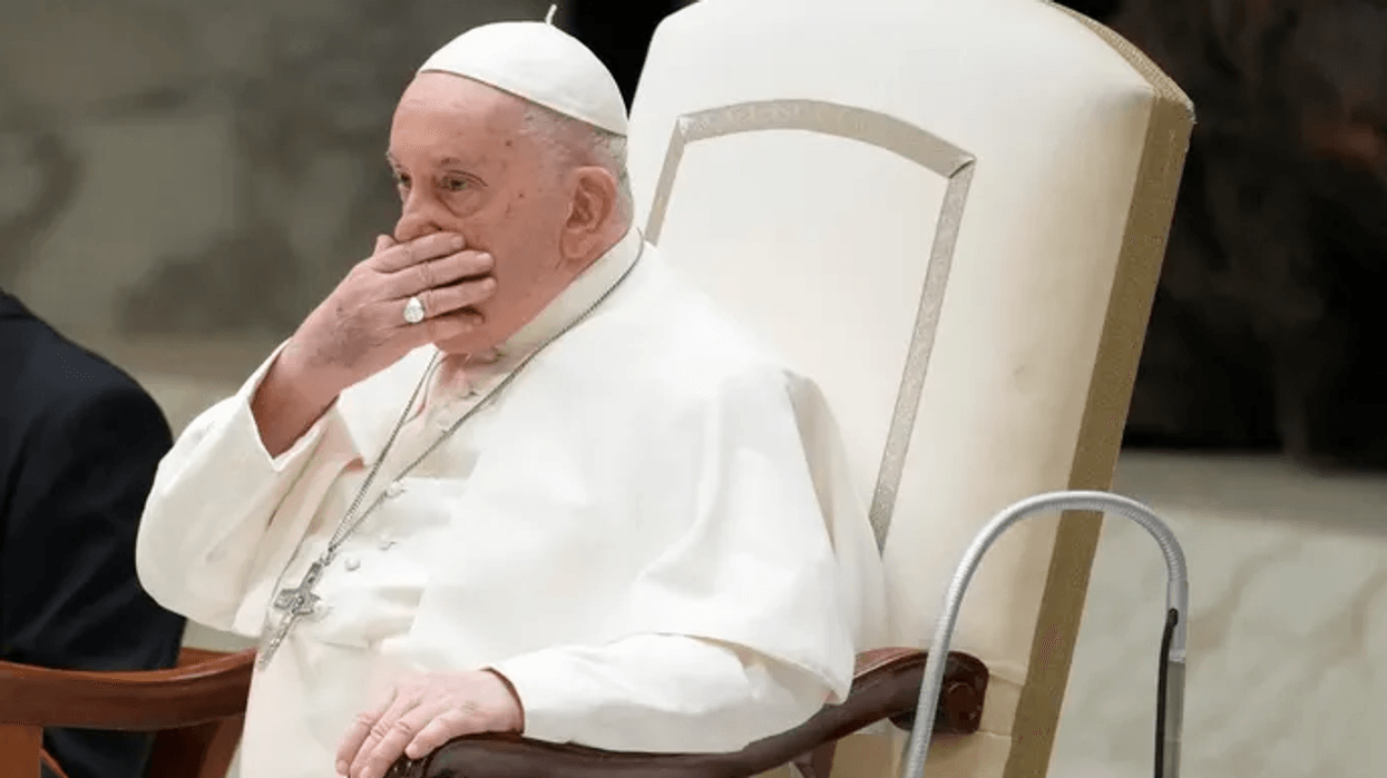 Vatikani anulon angazhimet e Papës në fundjavë teksa ai po përballet me një infeksion "kompleks" të frymëmarrjes