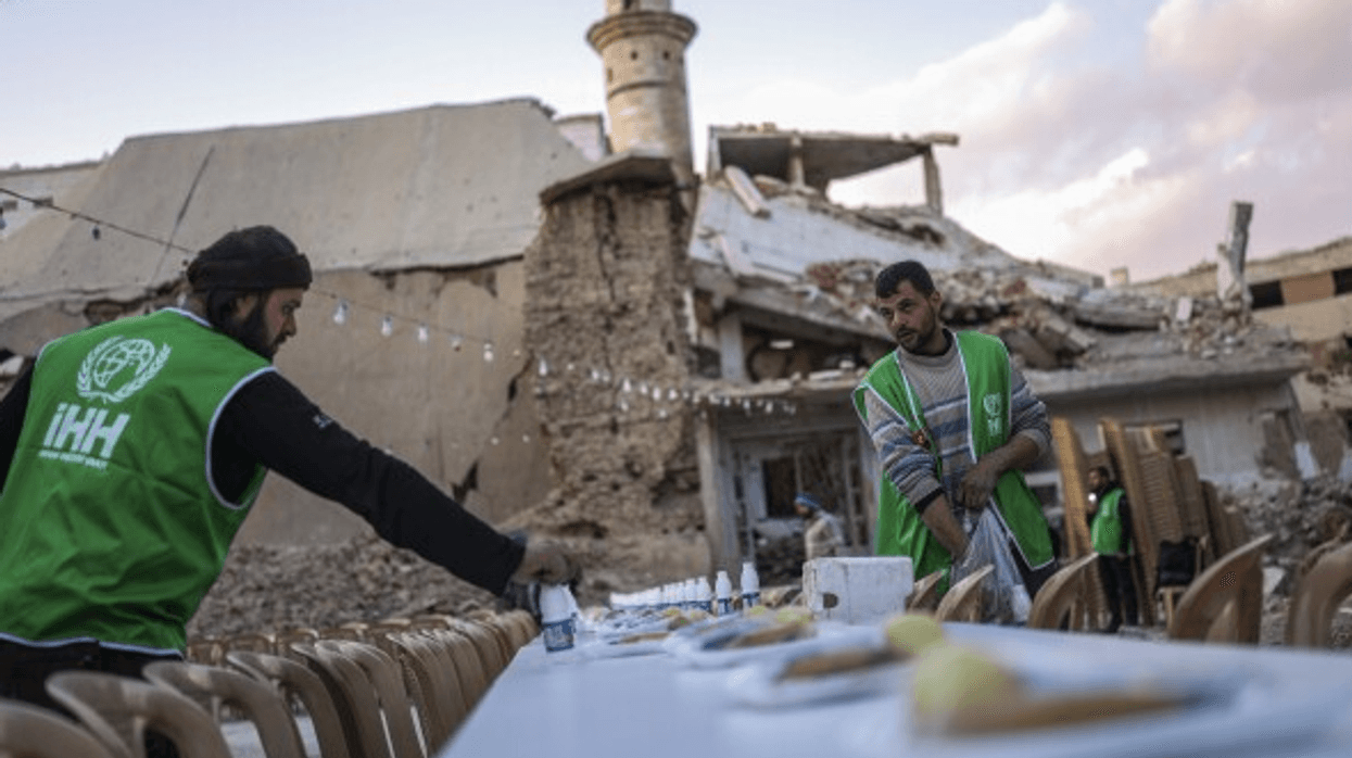 "Ramazani i fitores dhe çlirimit": Sirianët shënojnë Ramazanin e parë të lirë në më shumë se pesë dekada