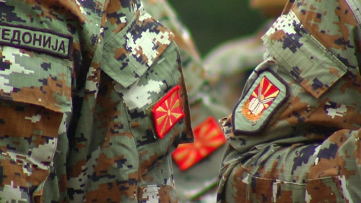 Publikohet shpallja për pranimin e 300 ushtarëve të rinj dhe 10 nënoficerëve në Armatën e Maqedonisë