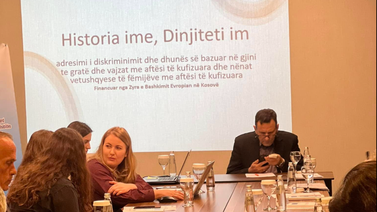 "Historia ime, dinjiteti im" - Organizata 'Inkluzioni' mban punëtorinë për të mbështetur nënat vetushqyese të fëmijëve me aftësi të kufizuara
