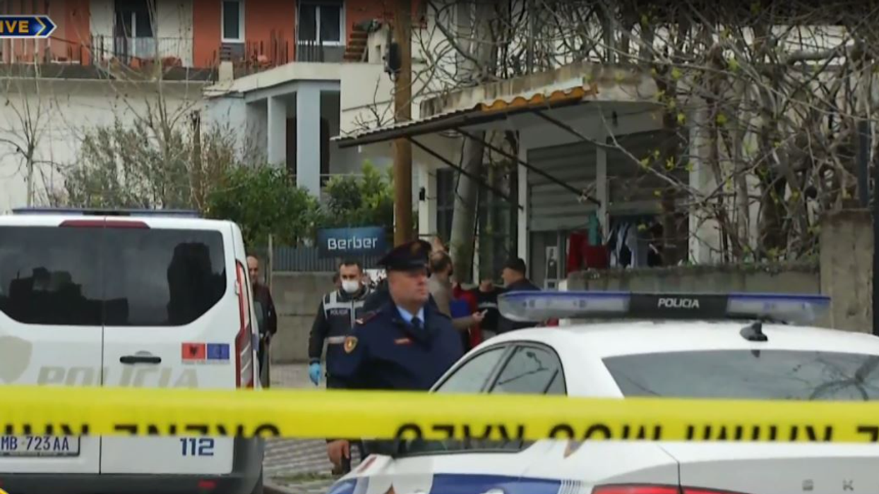 Plagoset një 38-vjeçar në Kamëz, dëshmitarët: Tentuan ta fusin me forcë në automjet