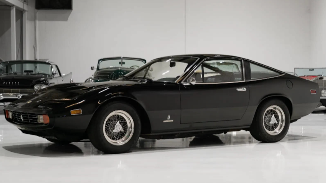 Është nxjerrë në shitje një Ferrari i rrallë i vitit 1972 - dikur ishte në pronësi edhe të aktorit Sylvester Stallone