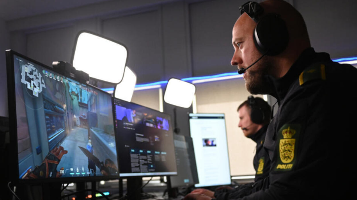 Policia në Danimarkë merr një qasje unike për parandalimin e krimit - luan CS:GO