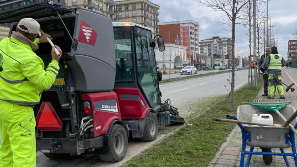 Ndërmarrja “Tregu” fillon punimet për mirëmbajtjen e hapësirave publike në Gjilan