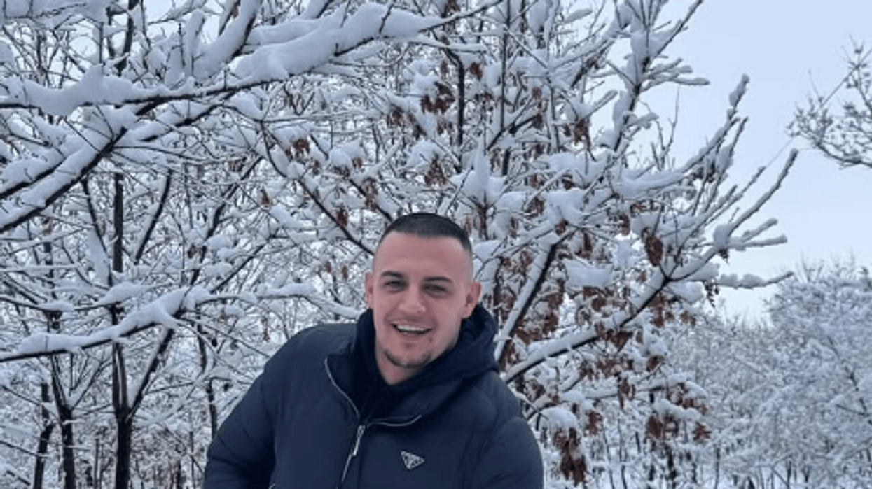 Don Xhoni: Plakat u shkunden, pleqtë i shkundi vet