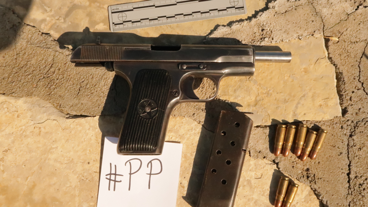 Arrestohen dy persona për të shtëna me armë në një lokal në Istog – një armë dhe fishekë të sekuestruar