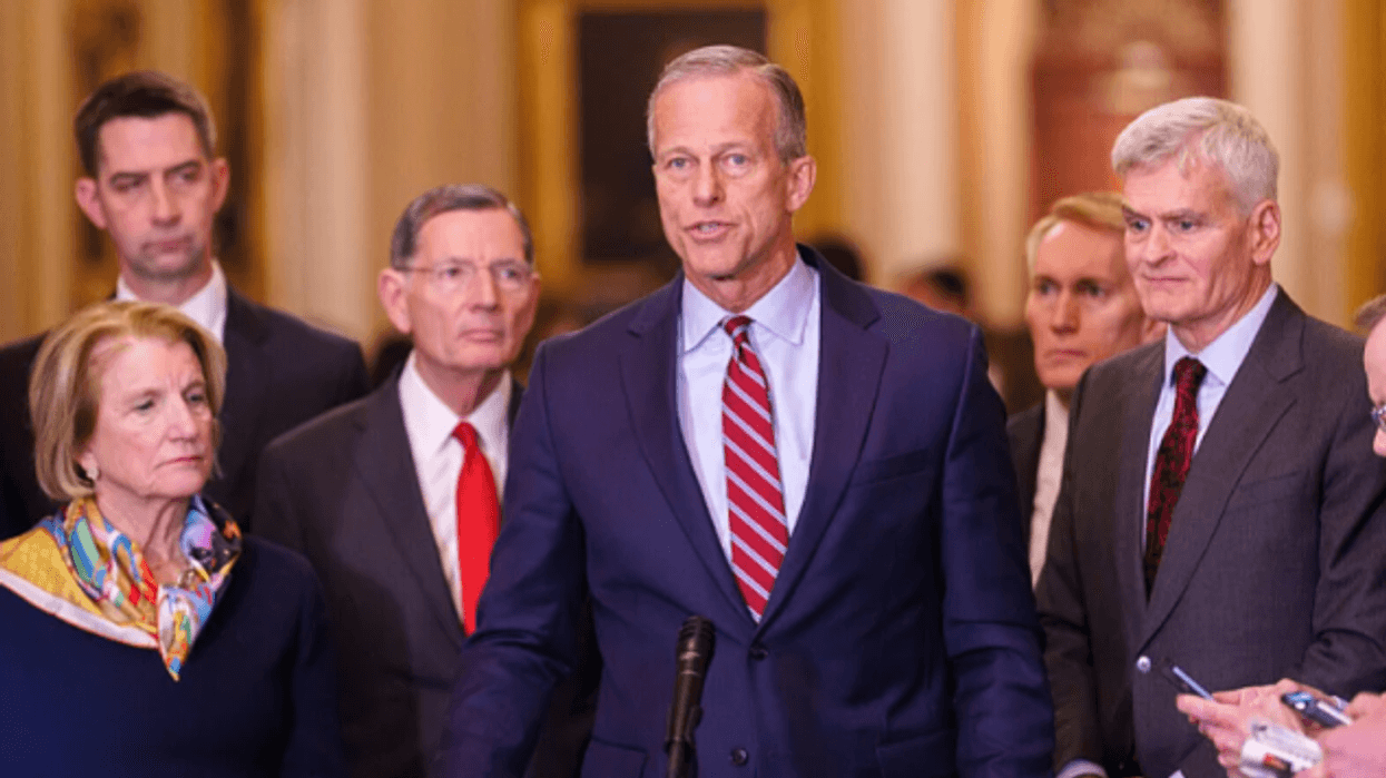 Doganat shkaktuan revoltë mes republikanëve, 13 ligjvënës pritet ta "tradhtojnë" Trumpin