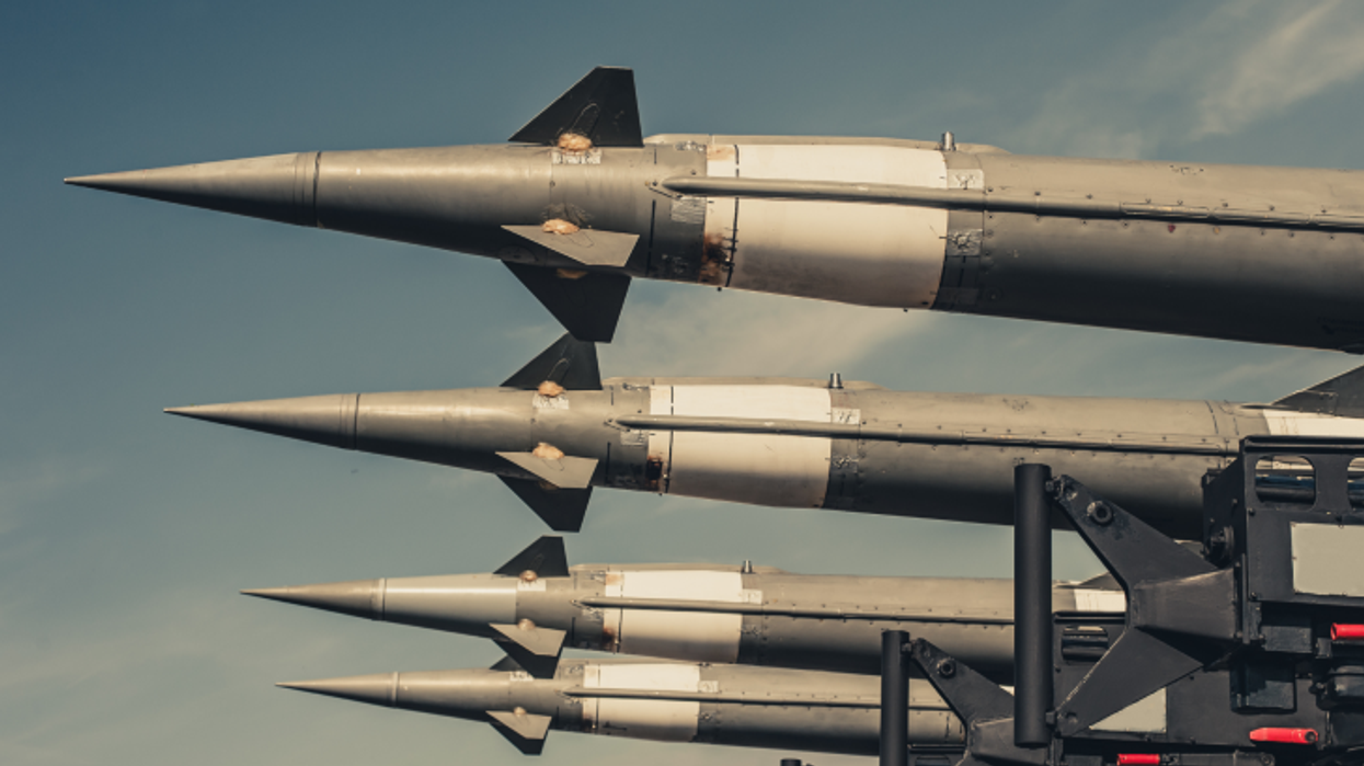 Polonia dëshiron armë bërthamore franceze në tokën e saj