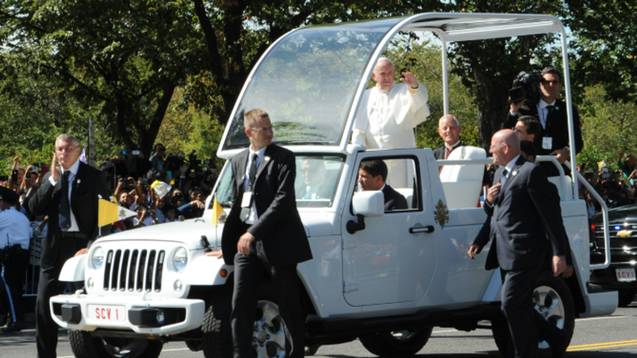 Vetura e Papa Françeskut tani në shërbim të fëmijëve palestinezë
