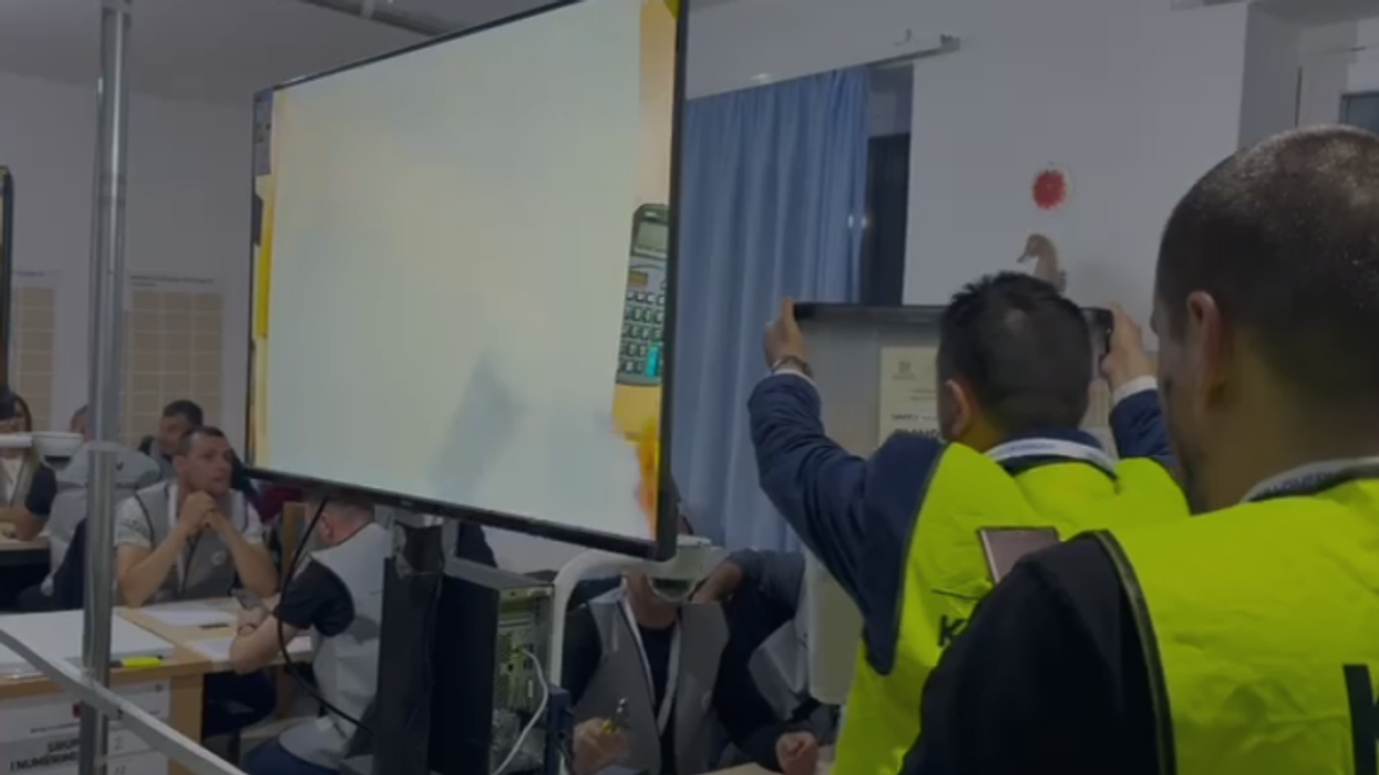 Numërohen kutitë e para në Pustec, si ndahen votat