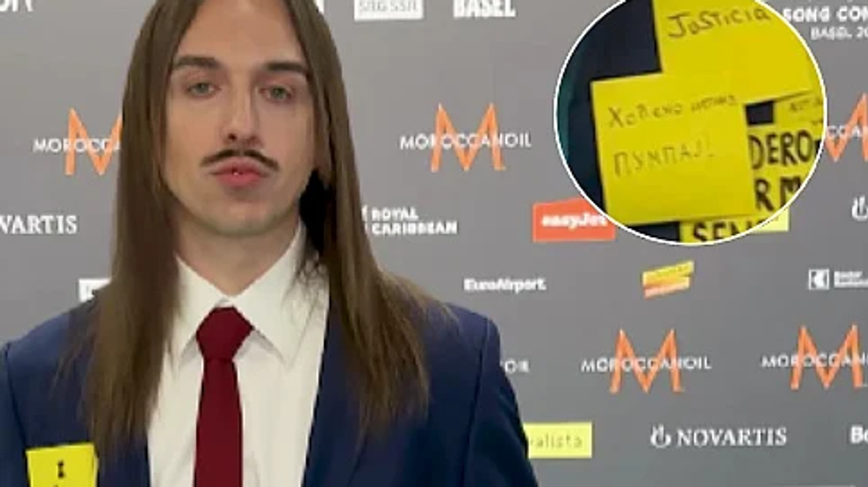 Përfaqësuesi i Estonisë në Eurovision u shfaq me një xhaketë me një sërë mesazhesh interesante: Çfarë shkruhej në to?