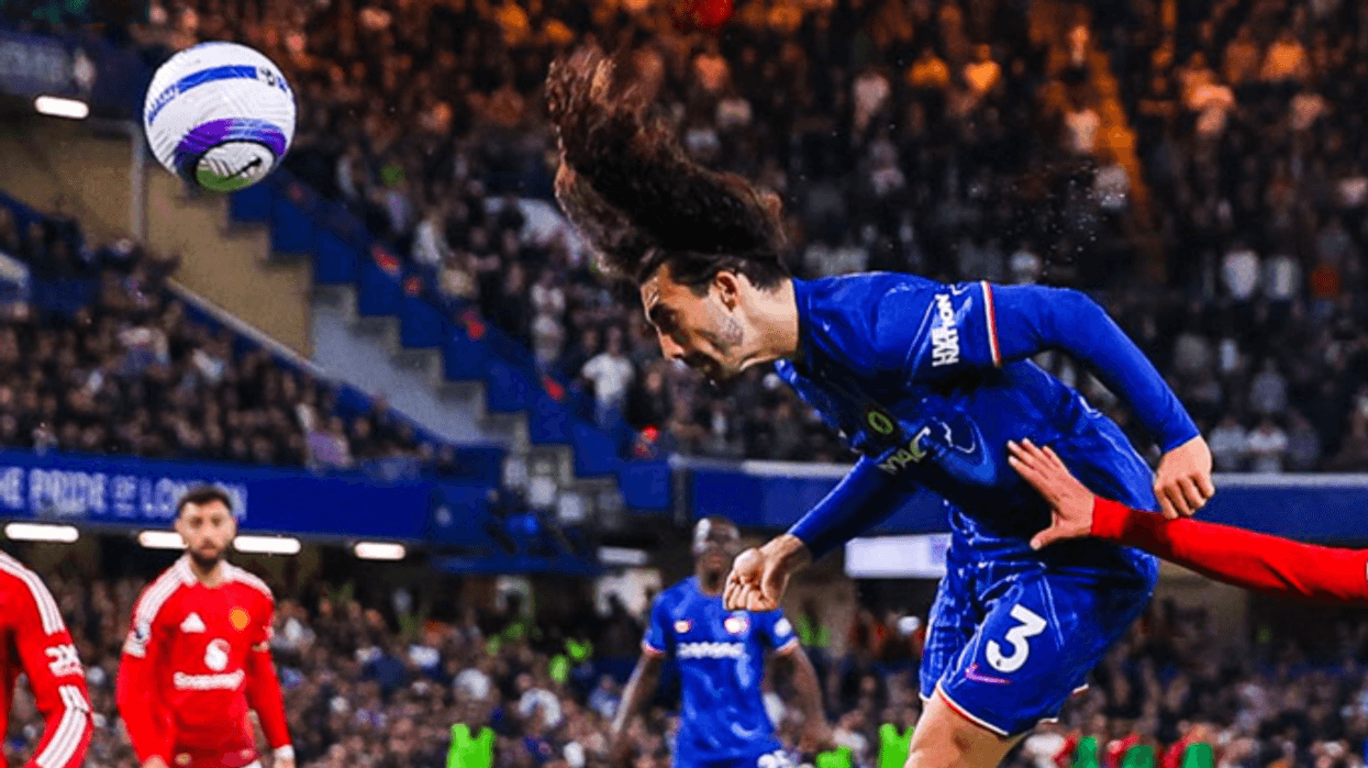 Chelsea me një këmbë në 'Champions' falë fitores së madhe përballë Man United