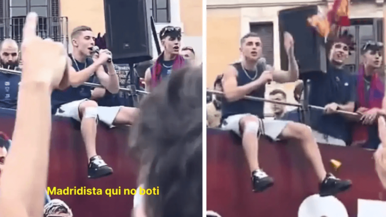 Lojtarët e Barcelonës u kapën duke udhëhequr koret anti-Madrid gjatë paradës së trofeut