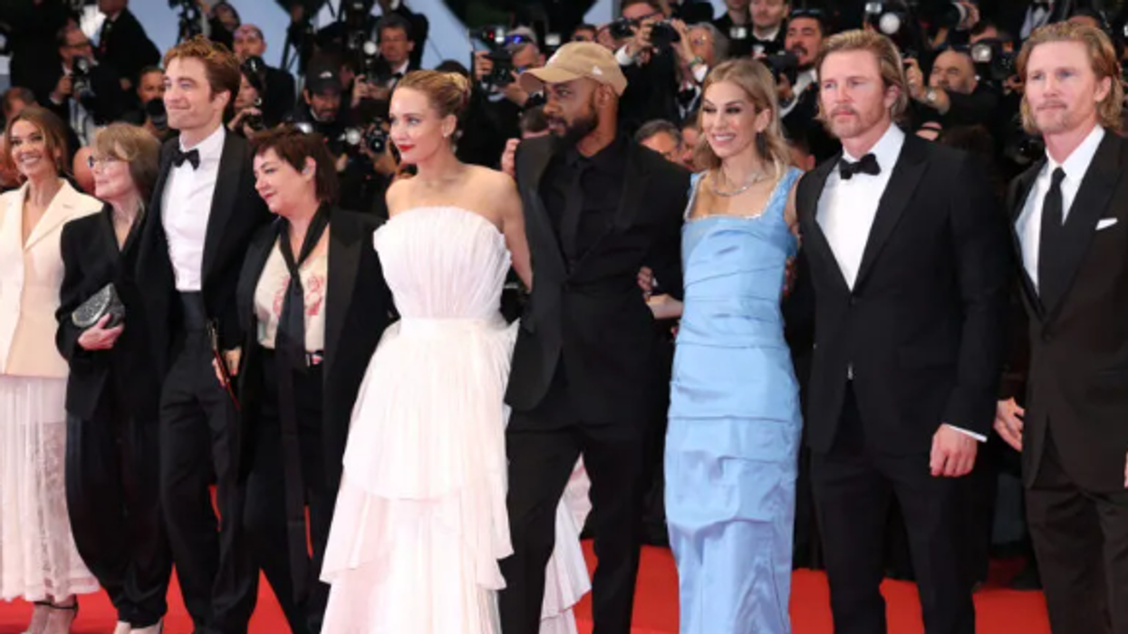 Filmi i ri i Jennifer Lawrence dhe Robert Pattinson u vlerësua me duartrokitje gjashtëminutëshe në Kanë