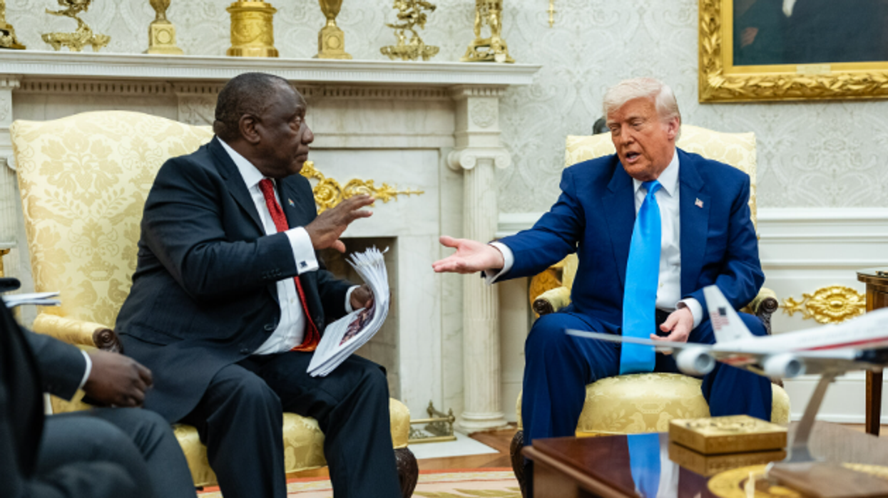 "Më vjen keq që nuk kam aeroplan për t'iu dhënë", presidenti afrikan thumbon Trumpin për dhuratën që pranoi nga Katari