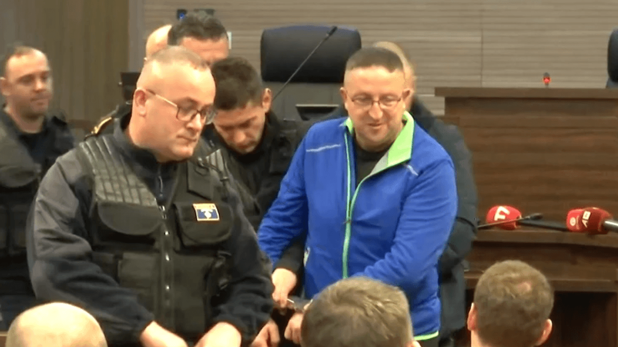 Agjenti i BIA-s dënohet me 5 vite burgim pasi pranoi fajësinë për spiunazh