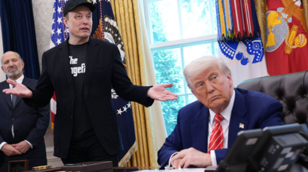 BE-ja dhe rusët i ofrojnë azil politik Muskut?