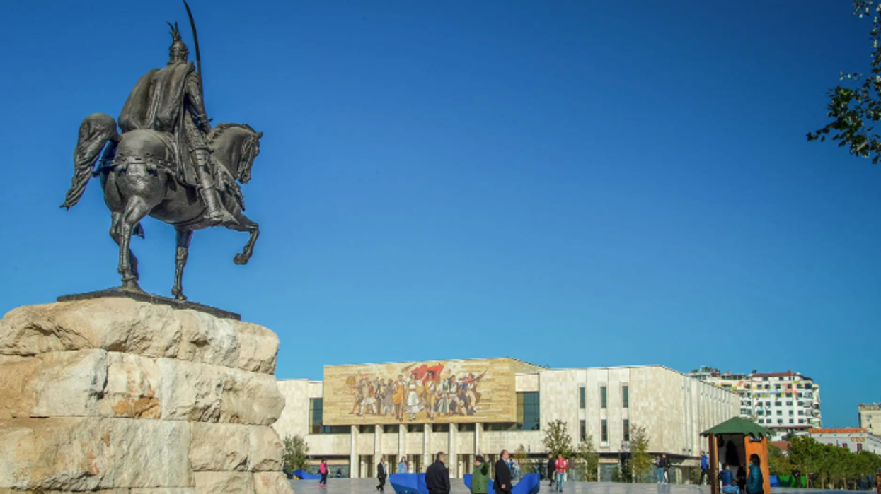 Shqiptarët, më optimistët në Ballkan, eurobarometri: Serbët janë më të dëshpëruarit, urrejnë NATO-n dhe BE-në