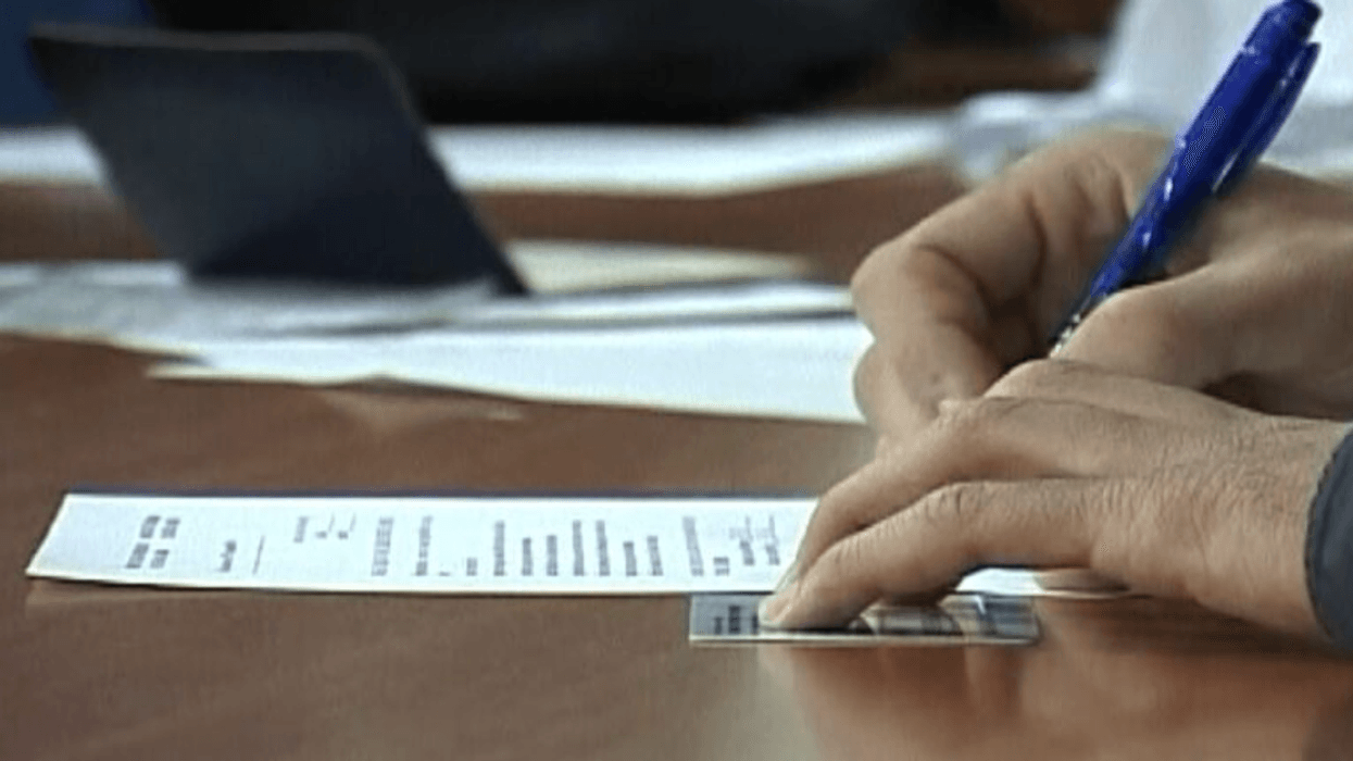 MPB Maqedoni: Leje për udhëtim jashtë vendit për të mitur do të jepen nga ora 8 deri në 18:00