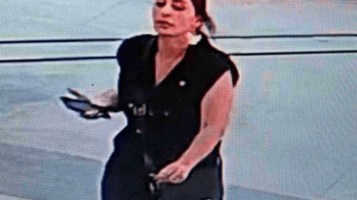 Policia kërkon ndihmën e qytetarëve për identifikimin e një gruaje të dyshuar për vjedhje