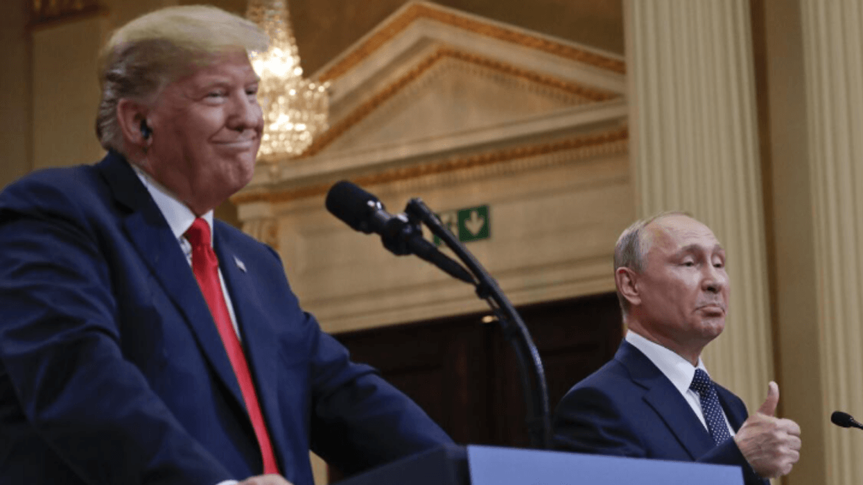 Putin ndërpret takimin për t’iu përgjigjur telefonatës së Trumpit: Nuk mund ta lë të presë