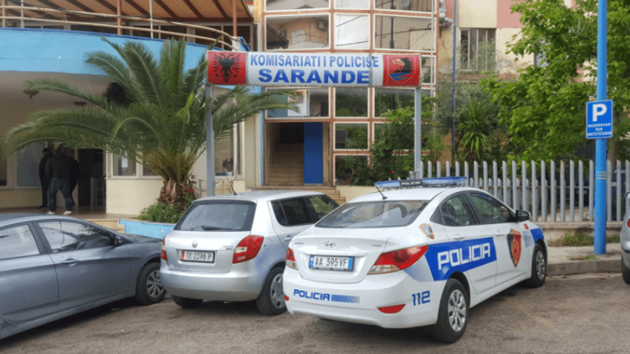 Plagosje me armë në fshatin Markat: Qëllohet 44-vjeçari, tentoi të vjedhë një banesë