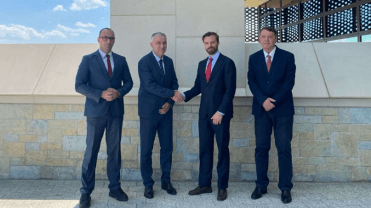 Lista Serbe i ankohet diplomatit amerikan