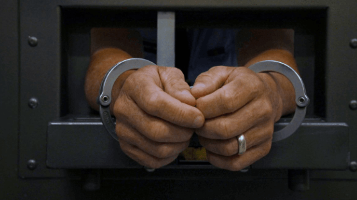 Arrestohet francezi që iku nga burgu duke u fshehur në çantën e një të burgosuri tjetër