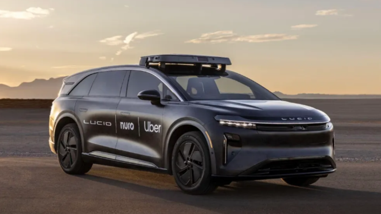 Uber dhe Lucid bashkohen për të lansuar shërbimin robotaksi