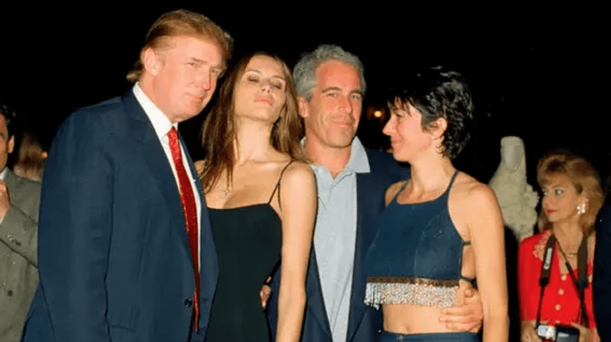 Bashkëpunëtorja do t'ia zbulon të gjitha sekretet pedofilit të ndjerë Epstein, kërkon që të falet nga Trumpi