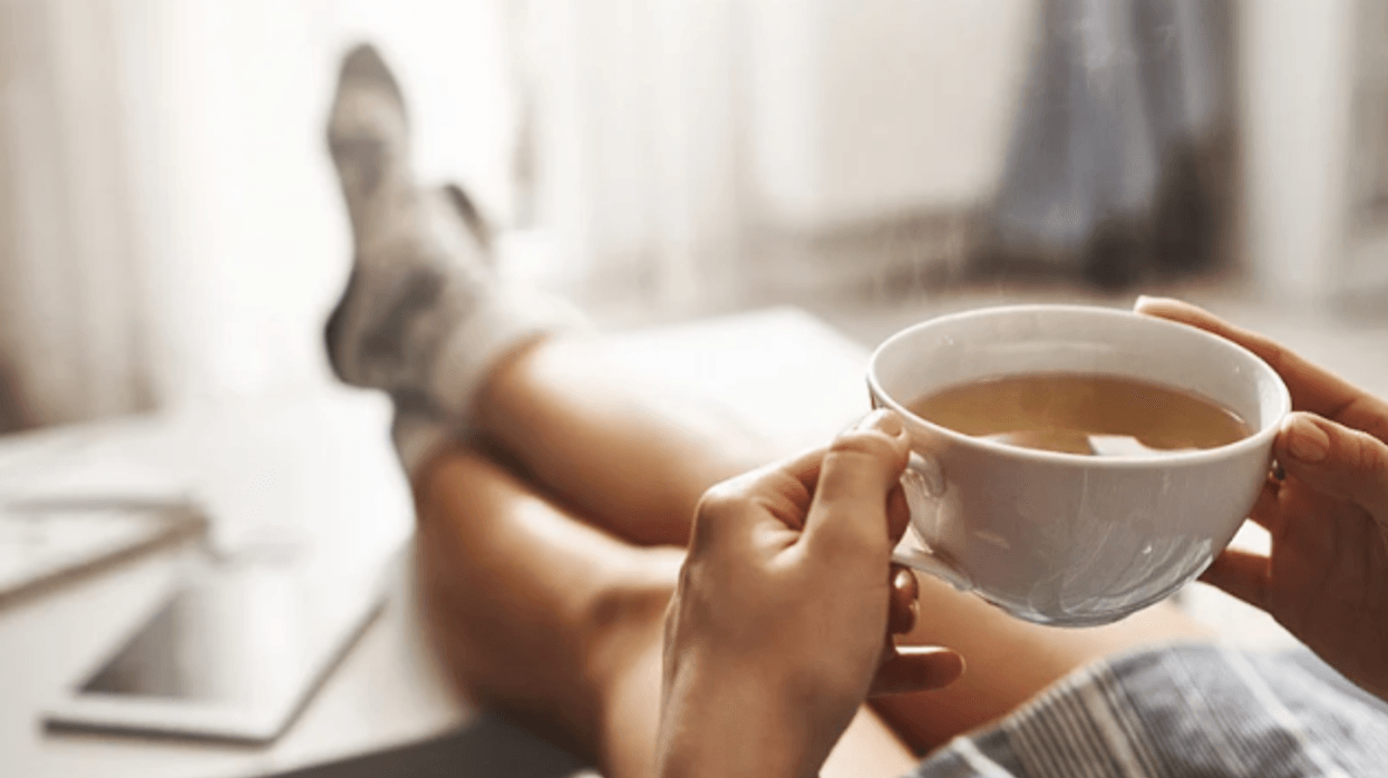 E thjeshtë dhe e arritshme për të gjithë, një pije e nxehtë mund të ulë tensionin e gjakut dhe kolesterolin