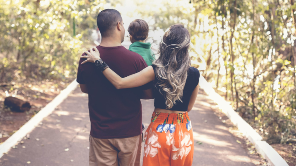 Terapistët - nëse një prind e do vërtet fëmijën e tij, ai do të bëjë shtatë gjëra rregullisht