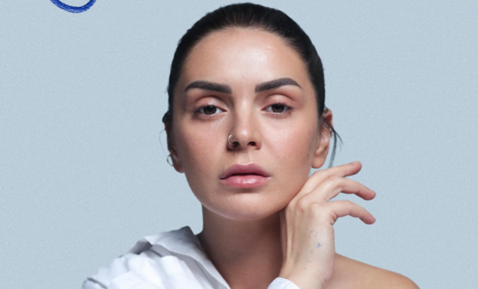 Fifi paralajmëron albumin “Jehonë” me pesë këngë