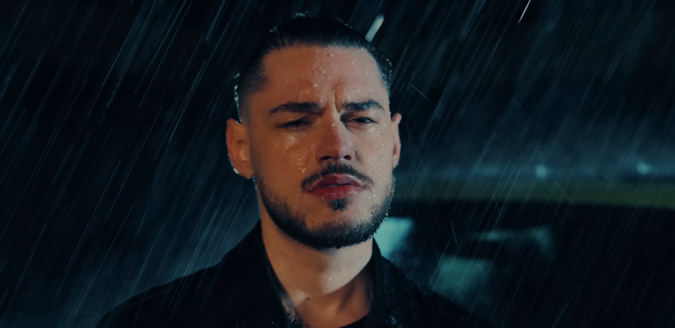 Leonardo Gashi publikon këngën e re “Ex”